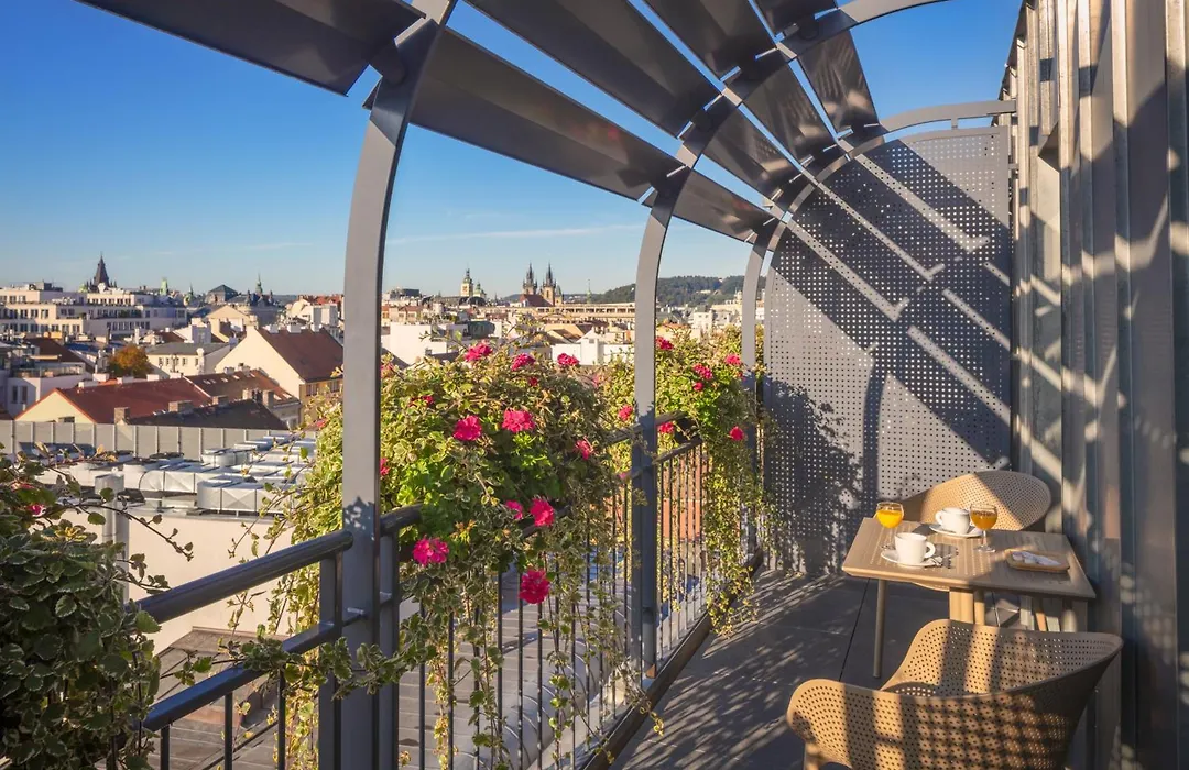 Hotel Clement-1